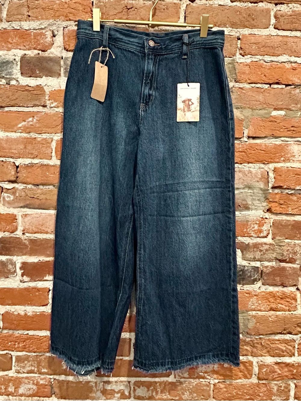 Sincerely Jules Size 7/28 Wide Leg Jeans NWT Soft Denim Raw Hem